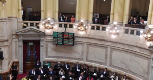 mientras Bullrich busca más votos en el Senado por la reforma laboral, los diputados de LLA se reúnen para pulir su estrategia