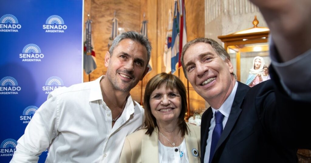 reuniones y negociaciones frenéticas por la reforma laboral a horas de una sesión clave en el Congreso