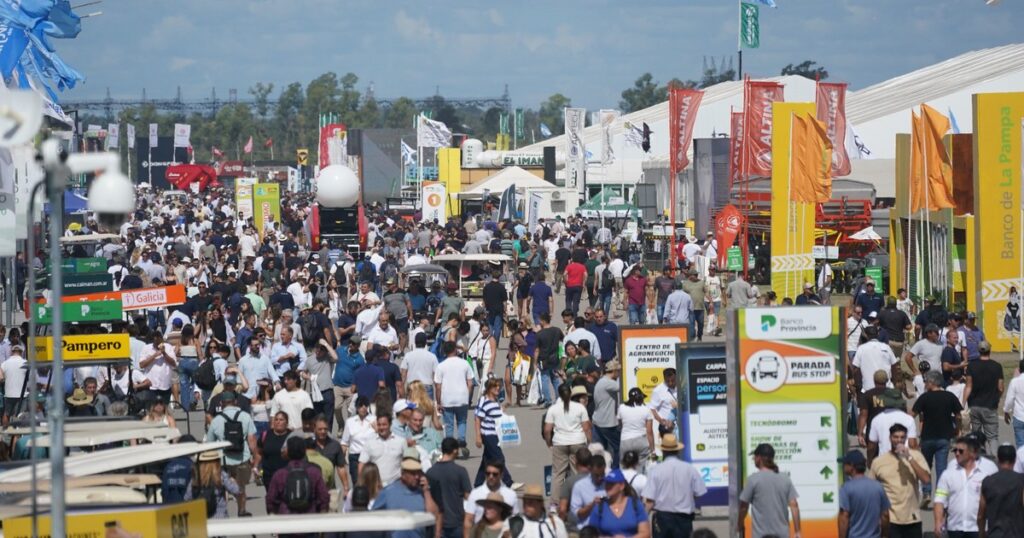 250.000 personas de 25 países