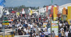 250.000 personas de 25 países