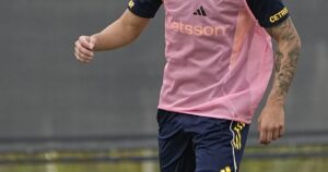 Claudio Úbeda recupera a Alan Velasco, pero ahora es difícil que se meta en el equipo