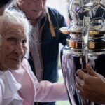 Utilice este título Dolor en Platense: murió la “abuela Calamar” y cree en base a ese titulo original un titulo nuevo, preciso, comprensible y que no pierda relacion con el titulo original. Necesito que me devuelvas solo y nada mas que el titulo nuevo.