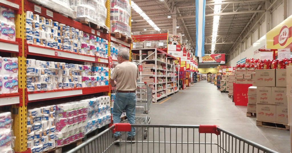 El deterioro de los salarios complica la reactivación de la actividad económica