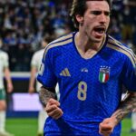 Utilice este título Italia vs. Bosnia-Herzegovina, por el Repechaje UEFA al Mundial 2026: hora, posibles formaciones y cómo ver en vivo y cree en base a ese titulo original un titulo nuevo, preciso, comprensible y que no pierda relacion con el titulo original. Necesito que me devuelvas solo y nada mas que el titulo nuevo.