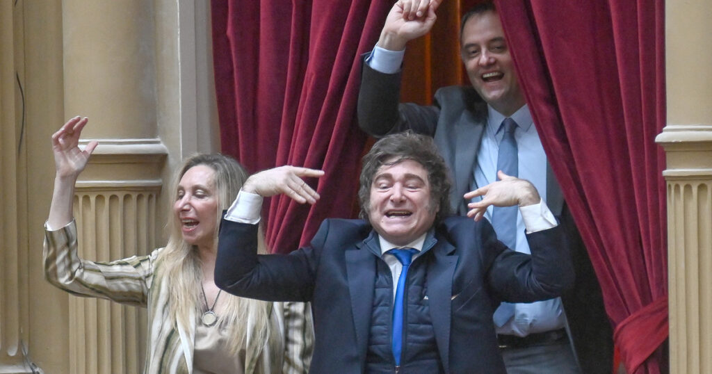 Llantos, desahogo y más nervios por Manuel Adorni en la cima de la Casa Rosada