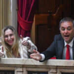 Utilice este título En un intento por recuperar el control de la agenda, el Gobierno anunció que enviará un paquete de proyectos de ley al Congreso y cree en base a ese titulo original un titulo nuevo, preciso, comprensible y que no pierda relacion con el titulo original. Necesito que me devuelvas solo y nada mas que el titulo nuevo.