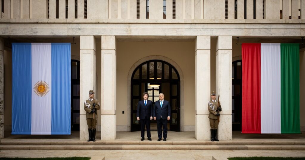 Milei en Hungría, una cita con Orbán y un un escenario frente a la derecha europea en la que descargó su "batalla cultural"