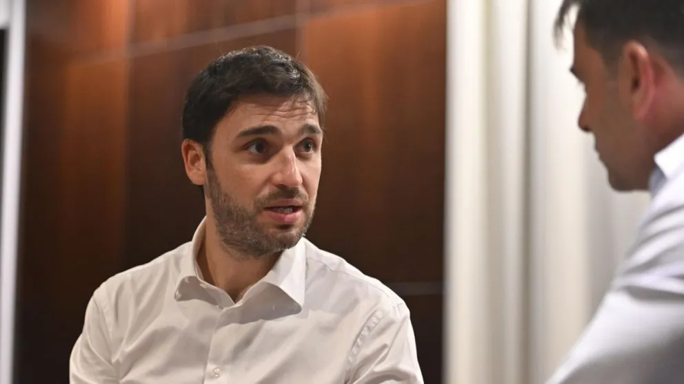 Nacho Torres anunció un plan de 450 viviendas para trabajadores estatales