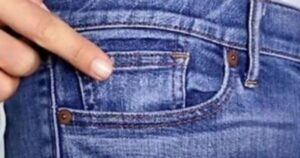 Para qué sirve el bolsillo pequeño de los pantalones de jeans