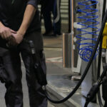 Utilice este título Qué efectos tendrá la guerra en Irán en el precio de la nafta, la inflación y las exportaciones argentinas de petróleo y gas y cree en base a ese titulo original un titulo nuevo, preciso, comprensible y que no pierda relacion con el titulo original. Necesito que me devuelvas solo y nada mas que el titulo nuevo.