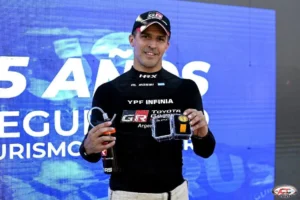 Rossi inscribe su nombre en la historia del TC con la pole número 40