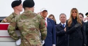 Trump amenaza a Irán con una "destrucción total" y advierte que habrá muchos más muertos