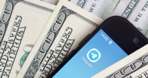 advierten que bots de Telegram rematan datos del Renaper, domicilios y hasta historiales financieros