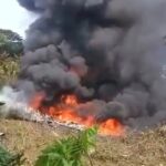 Utilice este título afirman que iban más de 100 militares a bordo y cree en base a ese titulo original un titulo nuevo, preciso, comprensible y que no pierda relacion con el titulo original. Necesito que me devuelvas solo y nada mas que el titulo nuevo.