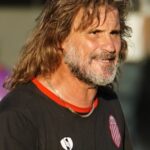Utilice este título el “Guapo” recibe al “Decano” para ratificar su levantada en el Torneo Apertura 2026 y cree en base a ese titulo original un titulo nuevo, preciso, comprensible y que no pierda relacion con el titulo original. Necesito que me devuelvas solo y nada mas que el titulo nuevo.