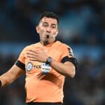 Utilice este título filtran supuestos chats del árbitro Luis Lobo Medina en los que presuntamente arreglan un partido del año 2021 y cree en base a ese titulo original un titulo nuevo, preciso, comprensible y que no pierda relacion con el titulo original. Necesito que me devuelvas solo y nada mas que el titulo nuevo.