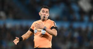 filtran supuestos chats del árbitro Luis Lobo Medina en los que presuntamente arreglan un partido del año 2021