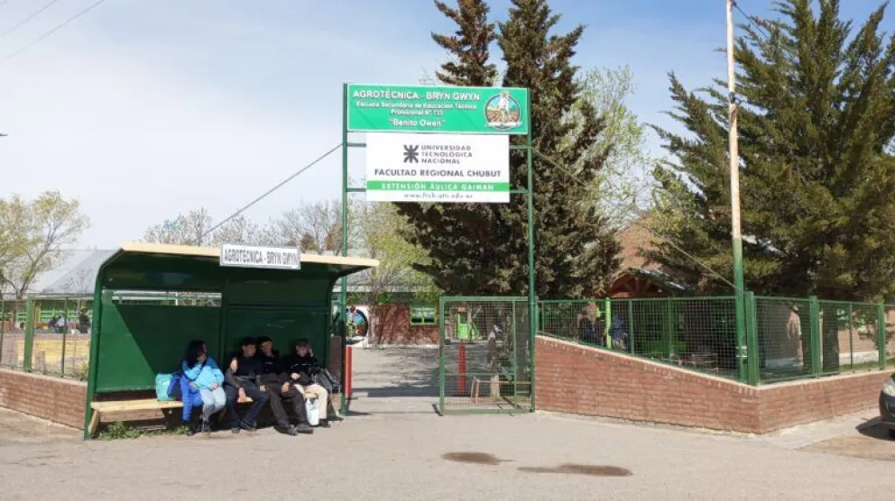 Allanaron viviendas de alumnos por amenaza de tiroteo en Trelew