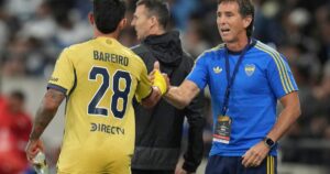 Claudio Ubeda tiene el desafío de volver a rotar y armar un equipo que no sufra la ausencia de Paredes