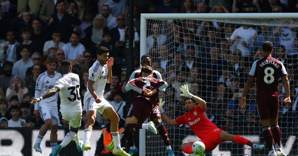 El Dibu Martínez no pudo evitar la derrota del Aston Villa, pero la clasificación a la Champions League por ahora no corre riesgo