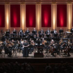 Utilice este título  La Ciudad de Buenos Aires invita a celebrar los 80 años de la Orquesta Filarmónica de Buenos Aires con ensayos abiertos en el Teatro Colón y cree en base a ese titulo original un titulo nuevo, preciso, comprensible y que no pierda relacion con el titulo original. Necesito que me devuelvas solo y nada mas que el titulo nuevo.