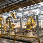 Utilice este título  La producción automotriz tuvo en marzo una leve mejora, por primera vez desde junio del año pasado y cree en base a ese titulo original un titulo nuevo, preciso, comprensible y que no pierda relacion con el titulo original. Necesito que me devuelvas solo y nada mas que el titulo nuevo.