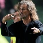 Utilice este título Olimpia vs Barracas Central, por la Copa Sudamericana EN VIVO: a qué hora es, posibles formaciones y cómo ver en directo y cree en base a ese titulo original un titulo nuevo, preciso, comprensible y que no pierda relacion con el titulo original. Necesito que me devuelvas solo y nada mas que el titulo nuevo.