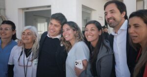 Tras el mensaje de Pettovello para los intendentes y Kicillof, el gobernador la tildó de “barrabrava” y anunció que seguirán yendo a los ministerios