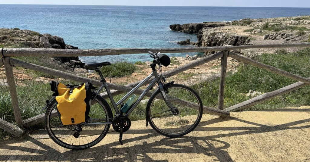 el increíble circuito para descubrir el sur de Italia en bicicleta, entre pueblos medievales y cocina casera