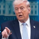 Utilice este título el ultimátum de Trump vence esta noche y siguen los ataques mientras negocian contrarreloj un alto el fuego y cree en base a ese titulo original un titulo nuevo, preciso, comprensible y que no pierda relacion con el titulo original. Necesito que me devuelvas solo y nada mas que el titulo nuevo.