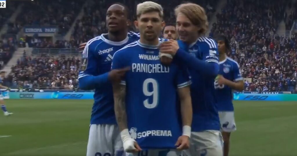 golazo para el Racing de Estrasburgo y un festejo especial