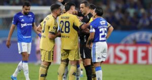 los antecedentes del árbitro Ostojich y las esquirlas del Superclásico