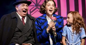 por qué el clásico de la huerfanita sigue emocionando después de 50 años