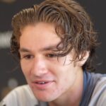 Utilice este título tiene 17 años, hizo un golazo en su debut y es seguido de cerca por Estados Unidos, México y Argentina y cree en base a ese titulo original un titulo nuevo, preciso, comprensible y que no pierda relacion con el titulo original. Necesito que me devuelvas solo y nada mas que el titulo nuevo.