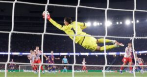 todas sus atajadas para el triunfo del Atl. de Madrid vs Barcelona