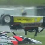 Utilice este título voló por el aire con su auto y salió vivo de milagro y cree en base a ese titulo original un titulo nuevo, preciso, comprensible y que no pierda relacion con el titulo original. Necesito que me devuelvas solo y nada mas que el titulo nuevo.