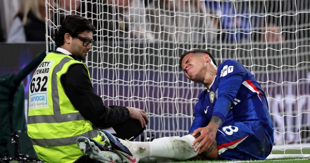 volvió tras los dos partidos de suspensión, Chelsea perdió con Manchester United y se fue con un susto