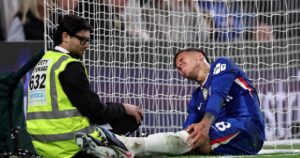 volvió tras los dos partidos de suspensión, Chelsea perdió con Manchester United y se fue con un susto