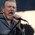 Utilice este título  A los 77 años, Robert Plant revolucionó el Gran Rex con su banda y con clásicos de Led Zeppelin y cree en base a ese titulo original un titulo nuevo, preciso, comprensible y que no pierda relacion con el titulo original. Necesito que me devuelvas solo y nada mas que el titulo nuevo.