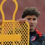 Utilice este título Barcelona ofrece 100 millones pero el Atlético se resiste y cree en base a ese titulo original un titulo nuevo, preciso, comprensible y que no pierda relacion con el titulo original. Necesito que me devuelvas solo y nada mas que el titulo nuevo.