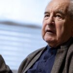 Utilice este título Con ‘Nocturno de Venecia’, John Banville mezcla misterio, erotismo y una Venecia siniestra y cree en base a ese titulo original un titulo nuevo, preciso, comprensible y que no pierda relacion con el titulo original. Necesito que me devuelvas solo y nada mas que el titulo nuevo.