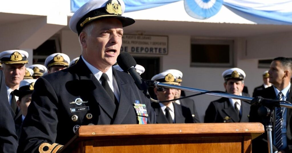 El jefe de la Armada Argentina hizo un fuerte reclamo de inversión en las fuerzas y advirtió por el control de los recursos marítimos