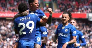 Enzo Fernández le dio el empate a Chelsea en la visita al Liverpool de Alexis Mac Allister