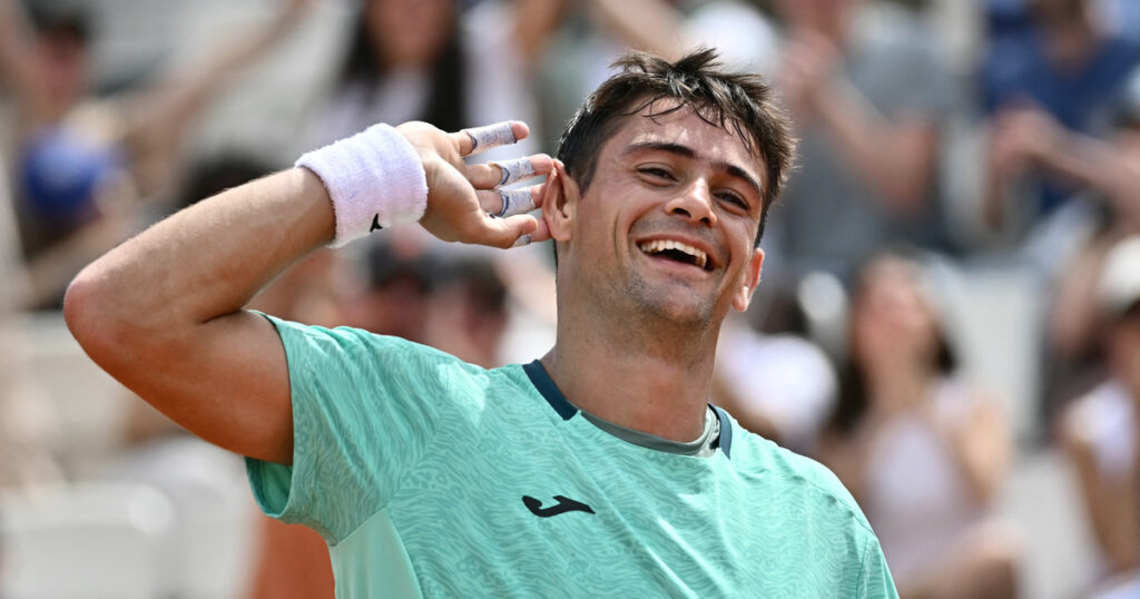Mariano Navone aplastó al español Jaume Munar, ya está en semis y llega con todo a Roland Garros