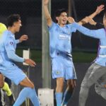 Utilice este título Montevideo City Torque vs Deportivo Riestra, por la Copa Sudamericana, EN VIVO: el arquero Arce se hizo un insólito gol en contra y cree en base a ese titulo original un titulo nuevo, preciso, comprensible y que no pierda relacion con el titulo original. Necesito que me devuelvas solo y nada mas que el titulo nuevo.