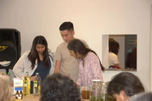 Presentaron en Comodoro el libro “Plantas nativas de la Patagonia para la salud”