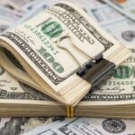 Utilice este título  a cuánto cotiza el oficial y cuál es el precio del paralelo este lunes 11 de mayo, minuto a minuto y cree en base a ese titulo original un titulo nuevo, preciso, comprensible y que no pierda relacion con el titulo original. Necesito que me devuelvas solo y nada mas que el titulo nuevo.