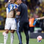Utilice este título el dilema de Scaloni que debe decidir si hace cambios de último momento en la lista de 26 y cree en base a ese titulo original un titulo nuevo, preciso, comprensible y que no pierda relacion con el titulo original. Necesito que me devuelvas solo y nada mas que el titulo nuevo.