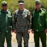 Utilice este título el jefe militar de EE.UU. se reunió con un alto mando del Ejército cubano y cree en base a ese titulo original un titulo nuevo, preciso, comprensible y que no pierda relacion con el titulo original. Necesito que me devuelvas solo y nada mas que el titulo nuevo.