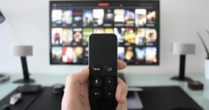 la función del televisor que mejora el audio sin cables ópticos